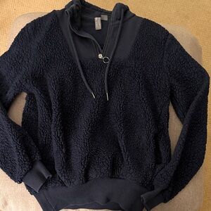 Sweaty Betty Navy Sherpa pullover with 1/4 zip. Size xs